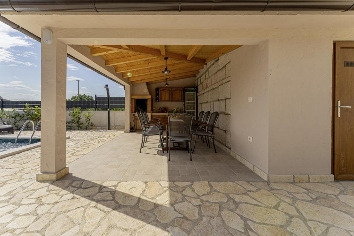 Villa Olea In Barat - Haus Fuer 6-8 Personen Kanfanar Dış mekan fotoğraf